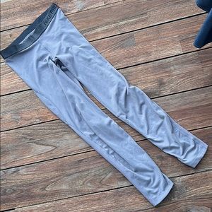 Nike pro women's med leggings